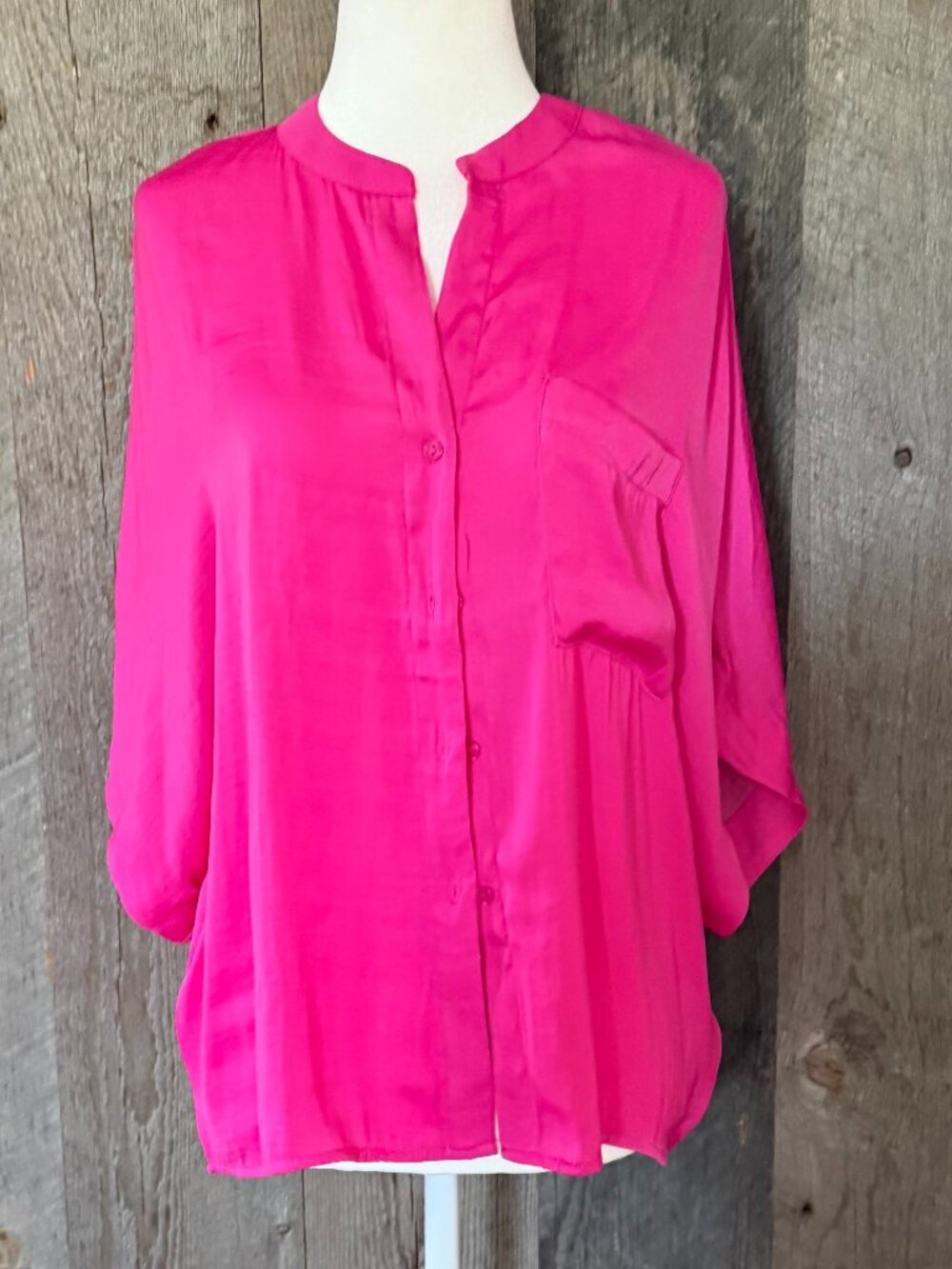 Industry Republic Pink 3/4 Sleeve V-neck Shirt Size Medium